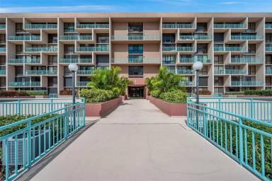 Main picture of Key Capri Condos