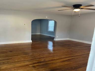 Main picture of 1330 Custer St