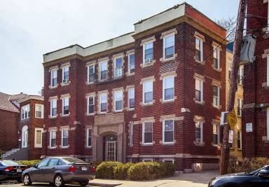 Main picture of 33 Walbridge St