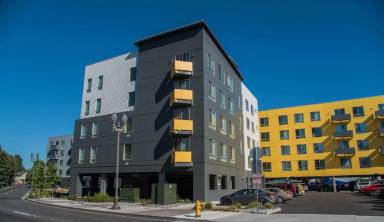 Main picture of 410 W Mill Plain Blvd