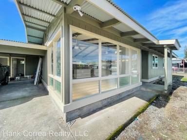 Main picture of 2450 Kilauea Ave