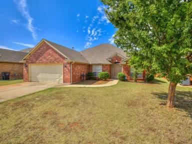 Main picture of 1009 Kelsi Dr