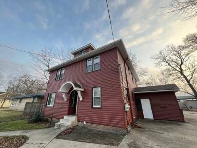 Main picture of 297 W Larch Ave