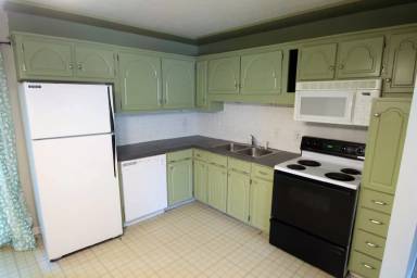 Main picture of 3442 S 88th St