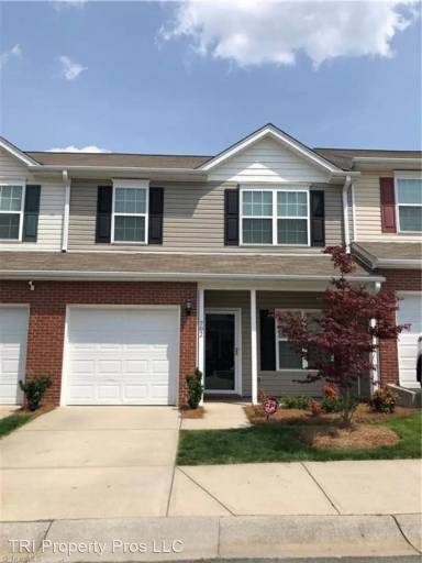 Main picture of 702 Central Park Ave