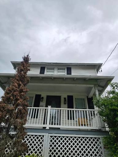 Main picture of 440 Williams St