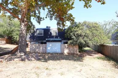 Main picture of 2802 Skyway Cir