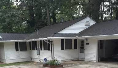 Main picture of 199 Lake Dr