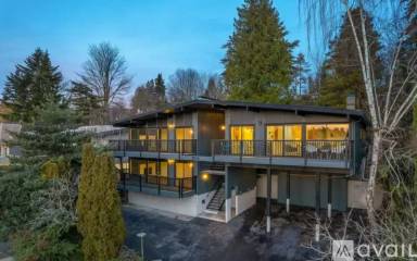 Main picture of 5038 44th Ave NE