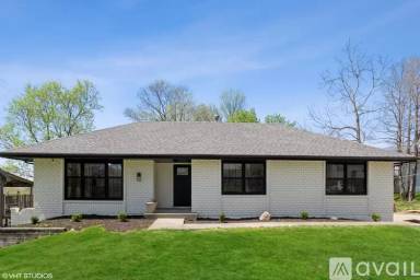 Main picture of 5908 NW Harris Dr