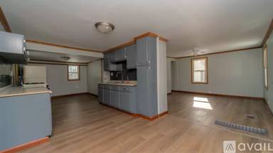 Main picture of 100 S 3rd St