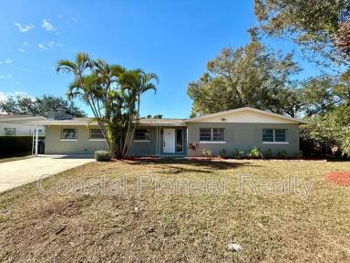 Main picture of 3944 E Eden Roc Cir