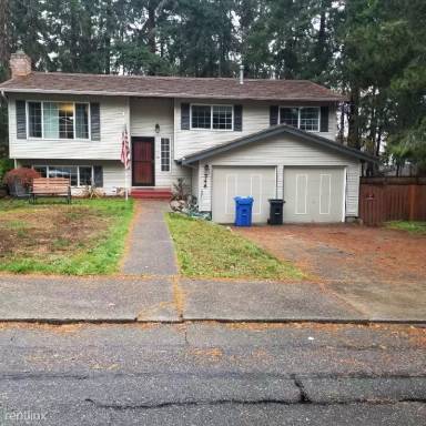 Main picture of 746 SW 10th Ct
