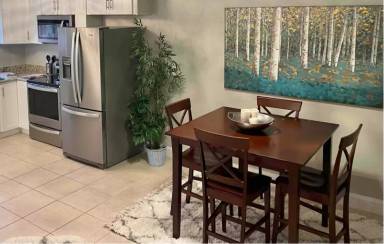 Main picture of 1462 Park Shore Cir