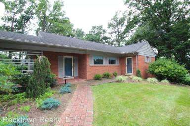 Main picture of 802 Oak Hill Dr