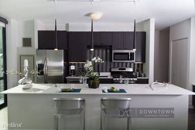 Main picture of 203 N Wabash Ave