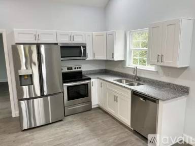 Main picture of 1011 Jarvis Ave
