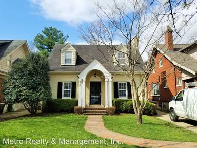 Main picture of 210 Oxford Pl