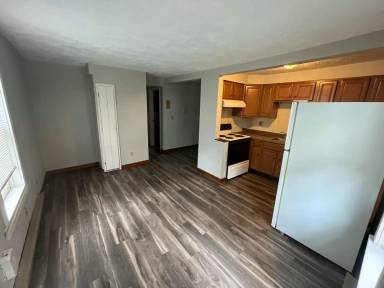 Main picture of 42 W Houston Ave