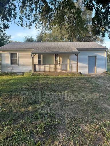 Main picture of 806 W 2nd St