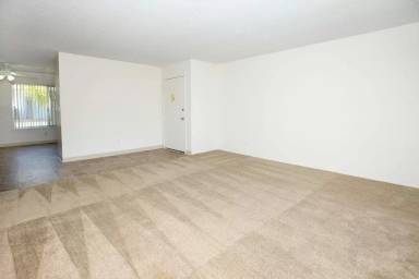 Main picture of 1925 E Grand Ave