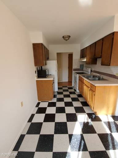 Main picture of 6250 N Kenmore Ave