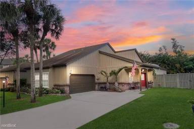 Main picture of 6627 Stratford Dr