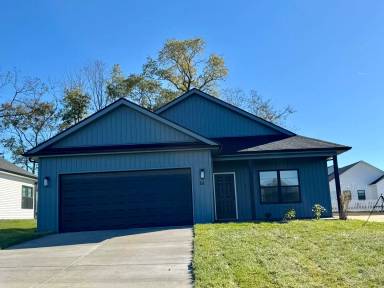 Main picture of 858 W Main St