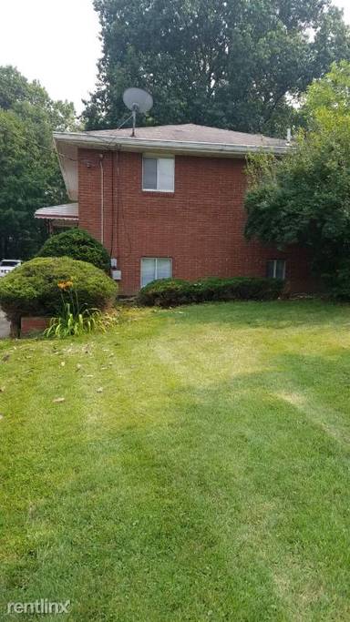 Main picture of 3813 Elmwood Ave