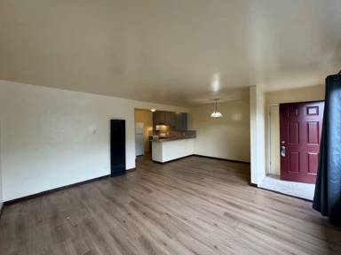 Main picture of 221 Buhne St