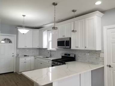 Main picture of 5450 W Foster Ave