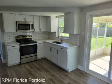 Main picture of 3128 Holiday Lake Dr