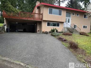 Main picture of 7121 NE 187th St