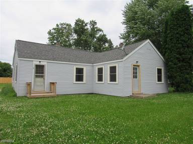 Main picture of 3006 Lansing Ave