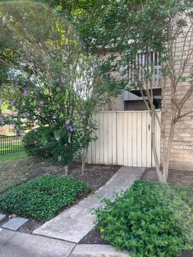 Main picture of 8340 Fathom Cir