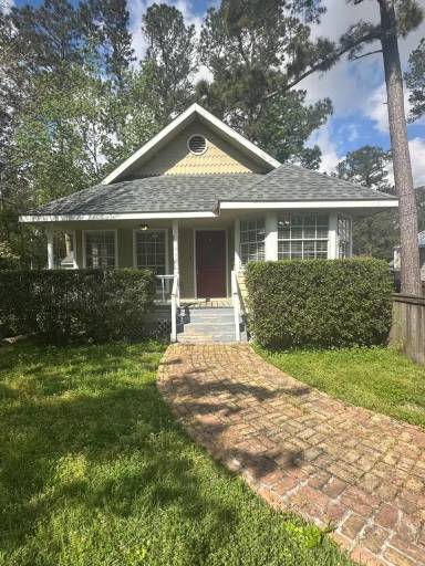 Main picture of 70403 L St