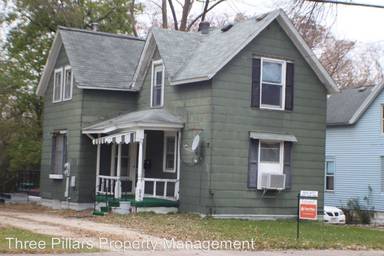 Main picture of 206 12th St SE