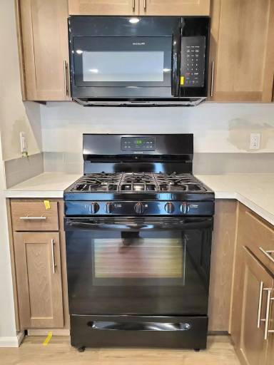 Main picture of 1330-88 19th Pl