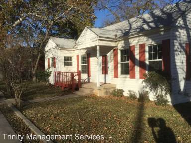 Main picture of 133 S Waco St