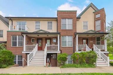 Main picture of 2019 W 58th St