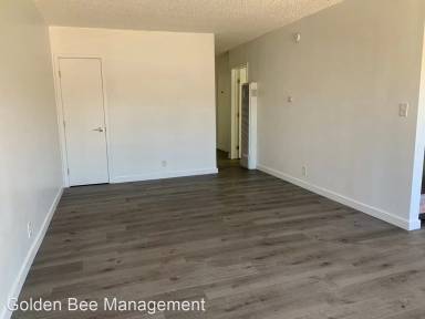 Main picture of 6736 West Blvd