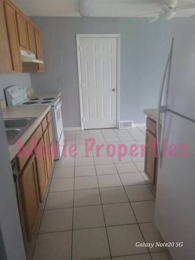 Main picture of 1020 N Lincoln St