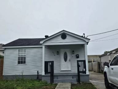 Main picture of 5716 Warrington Dr