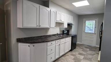 Main picture of 282 2nd Street - 3
