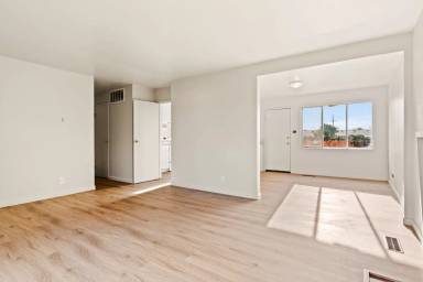 Main picture of 1308 Vining Dr