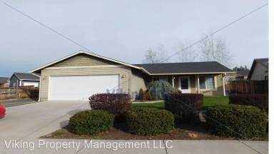 Main picture of 609 NE Black Bear St