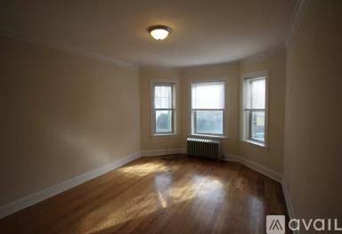 Main picture of 6203 N Claremont Ave