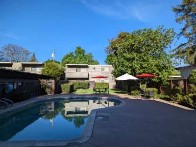 Main picture of 1044 Rivara Rd
