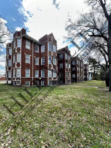 Main picture of 6 McKinley Blvd