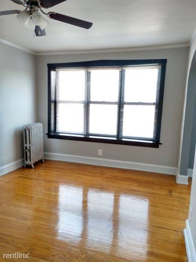 Main picture of 3148 N Karlov Ave